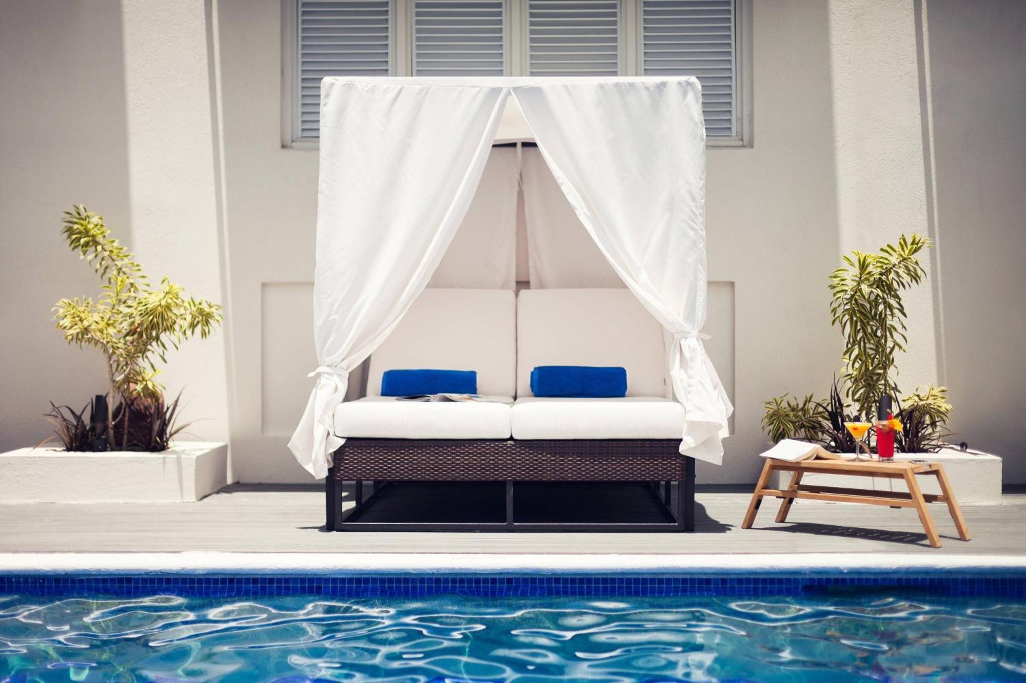 Waves Resort & Spa, Barbados, An Autograph Collection All-Inclusive Resort Saint James Bagian luar foto