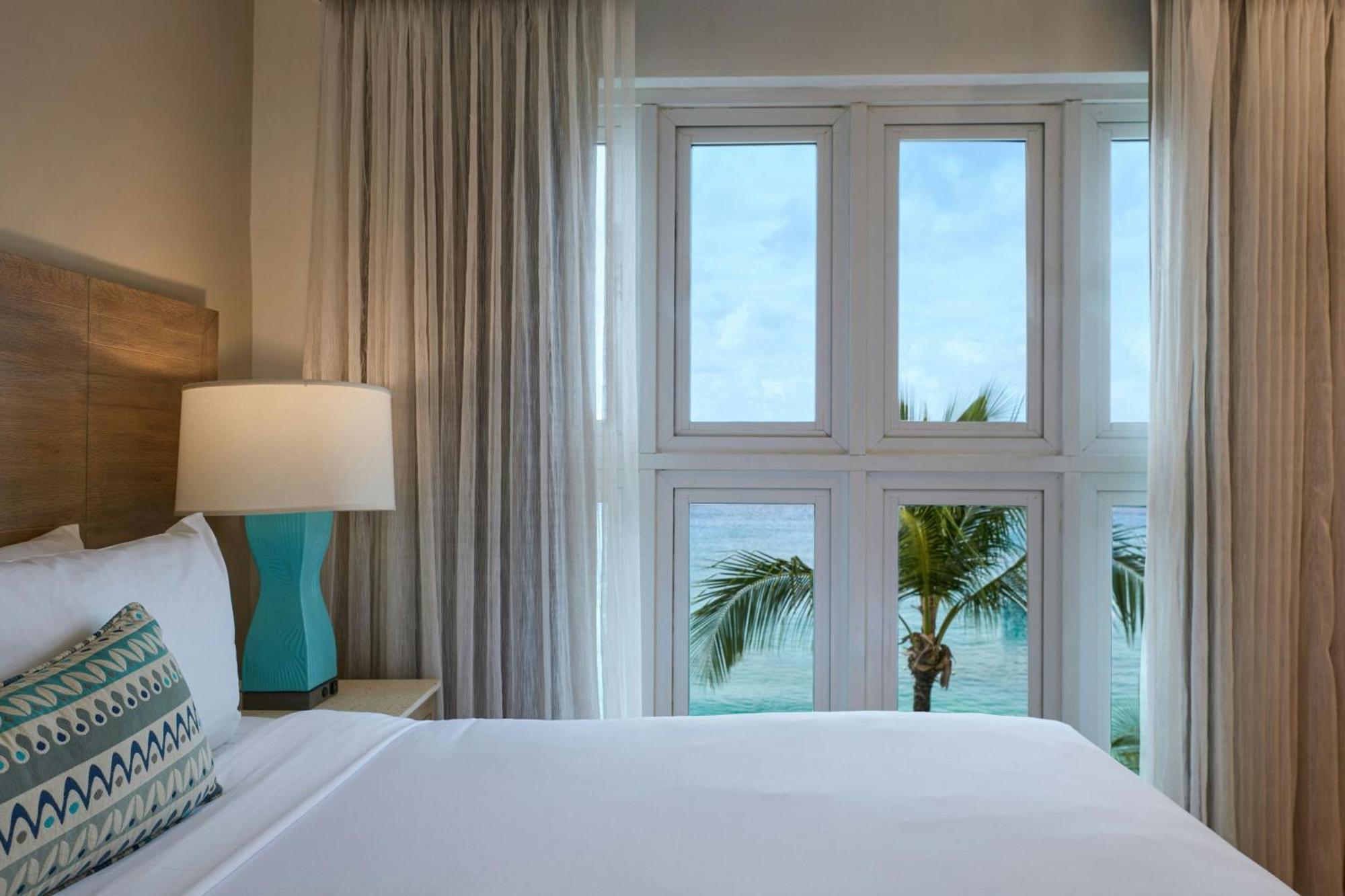 Waves Resort & Spa, Barbados, An Autograph Collection All-Inclusive Resort Saint James Bagian luar foto