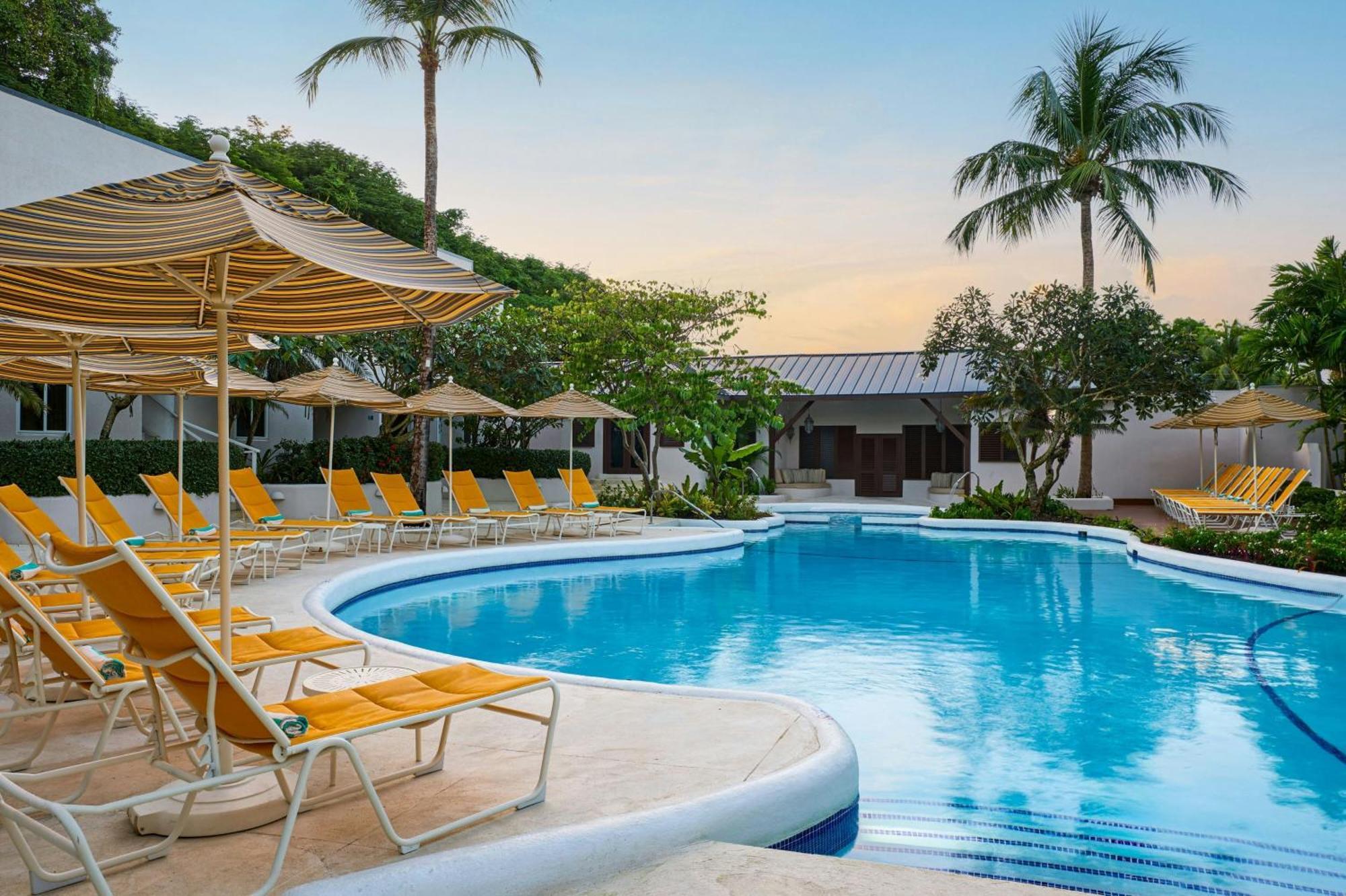 Waves Resort & Spa, Barbados, An Autograph Collection All-Inclusive Resort Saint James Bagian luar foto