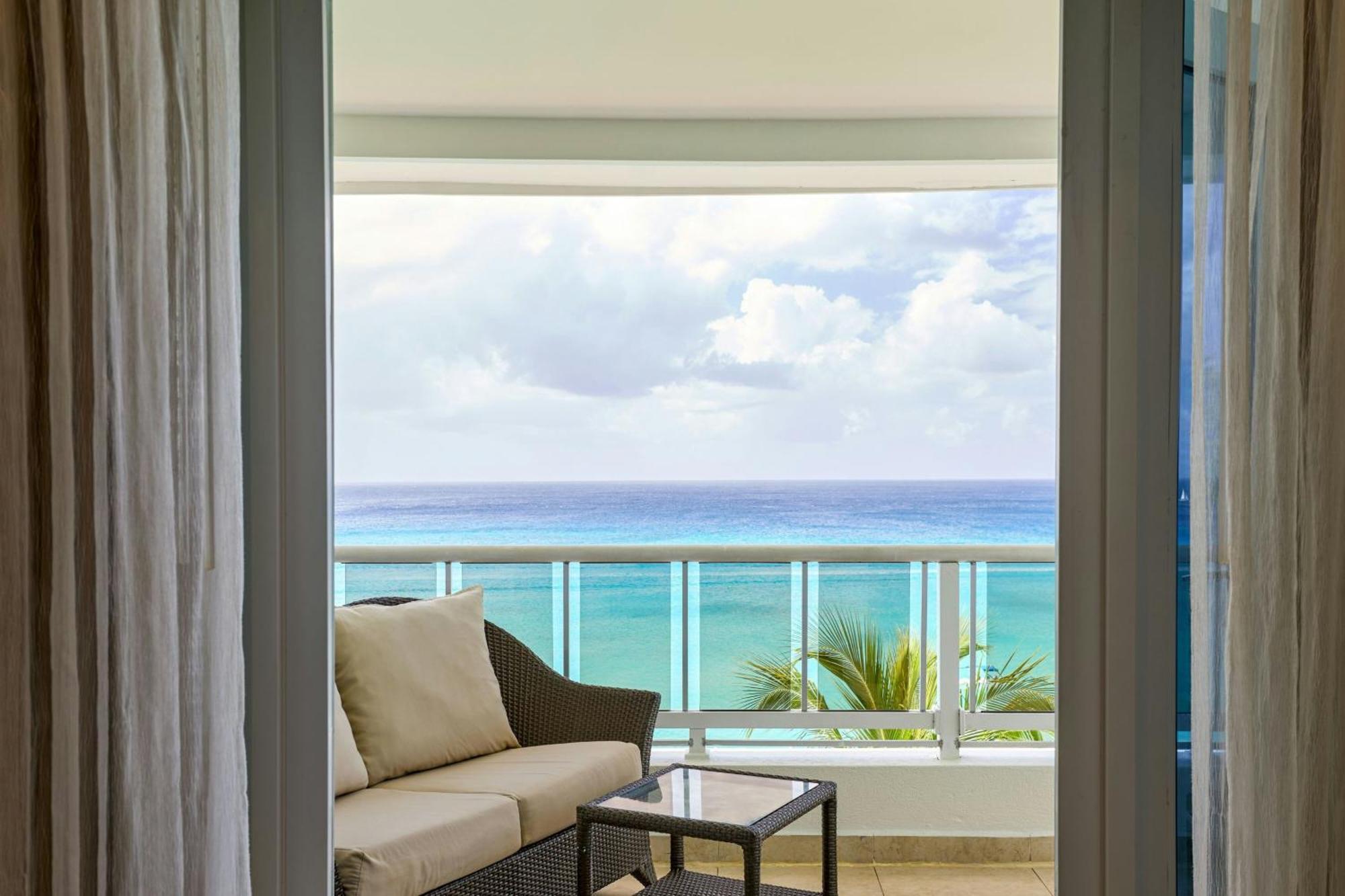 Waves Resort & Spa, Barbados, An Autograph Collection All-Inclusive Resort Saint James Bagian luar foto